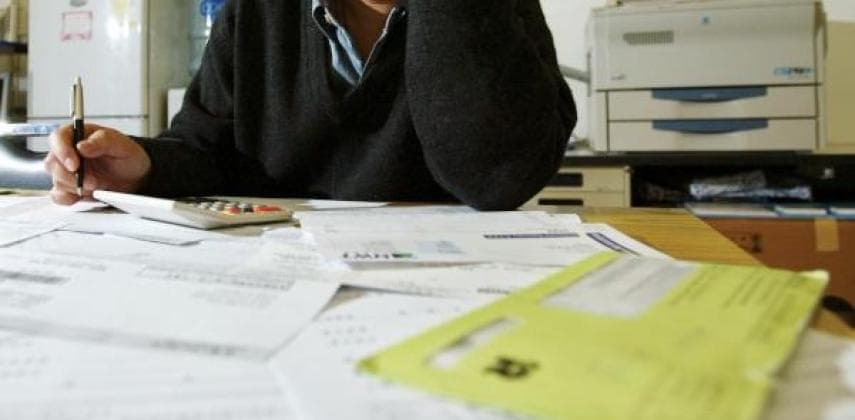 自僱兼職人士要報稅？