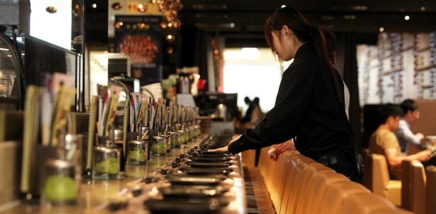 【行業內情】 連鎖壽司店侍應人工幾多?請唔請畢業生?係咪有機會去日本受訓?